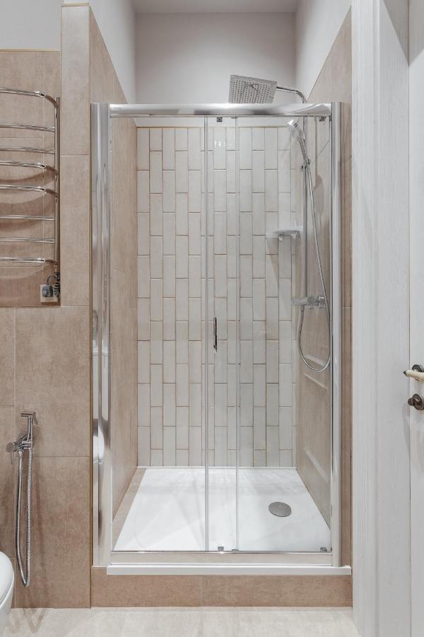 New! Luxury Apartment In The Center Of Odessa Overlooking Deribasovskaya Str. Low Price! Экстерьер фото